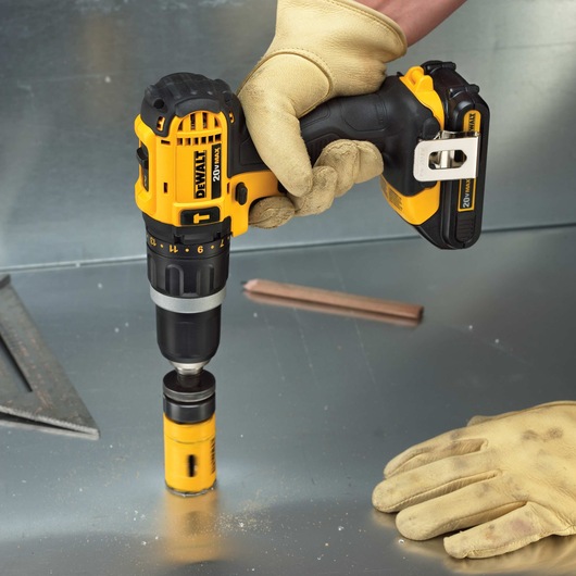 Taladro percutor / atornillador  ION-LI 20v Max * -13mm - Mandril autoajustable