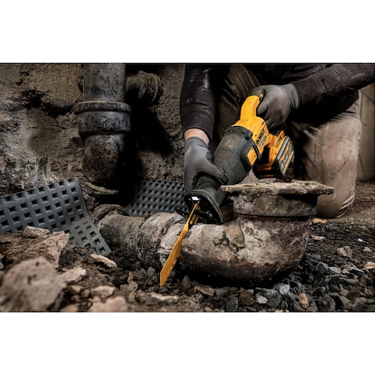 Kit de Sierra Recíproca Inalámbrica de 60V MAX*